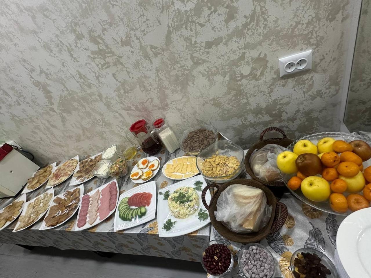 Art Inn Hotel Tashkent Esterno foto