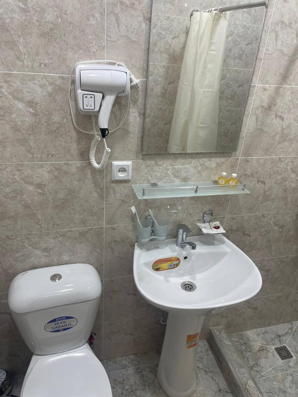 Art Inn Hotel Tashkent Esterno foto