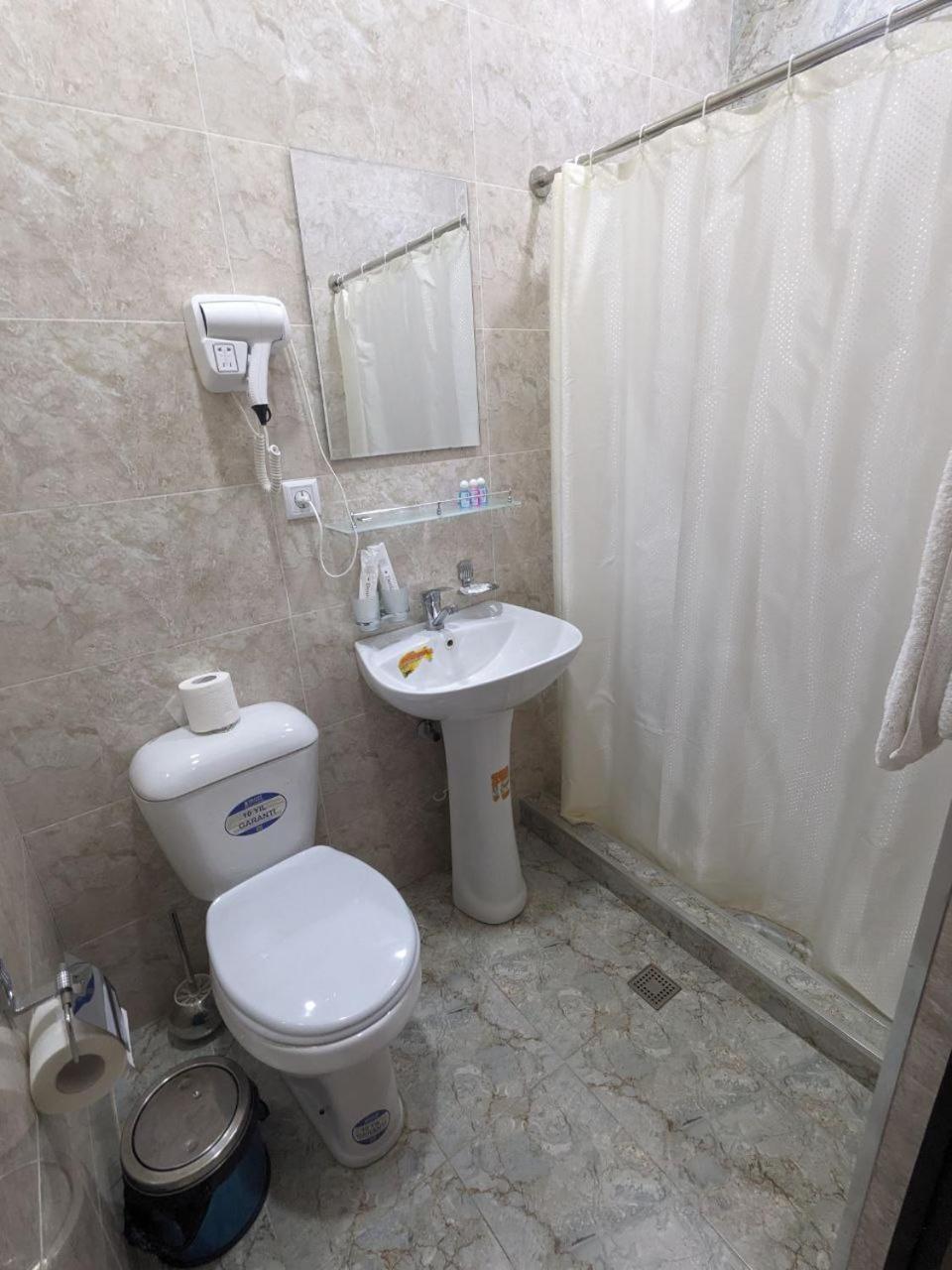 Art Inn Hotel Tashkent Esterno foto