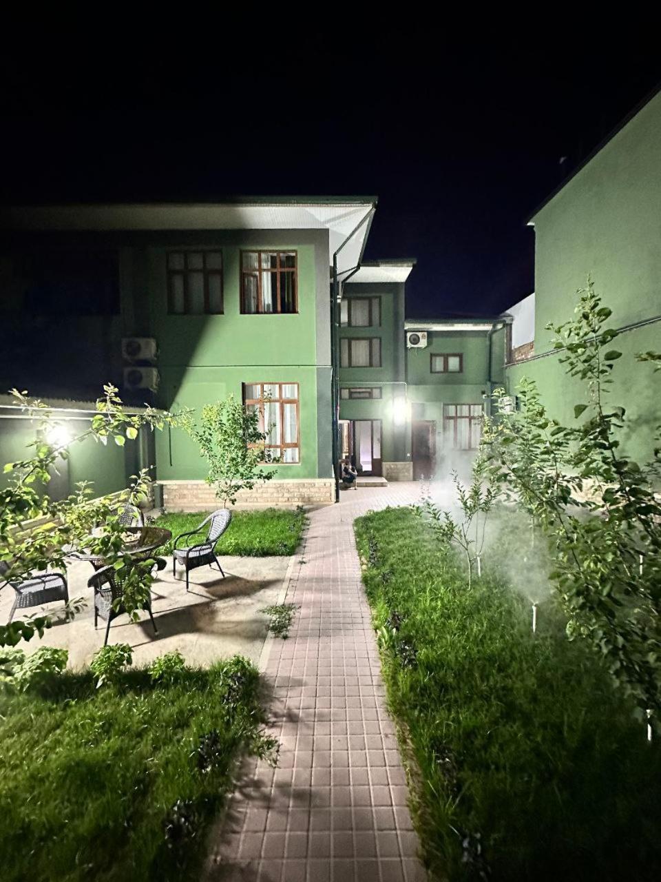 Art Inn Hotel Tashkent Esterno foto